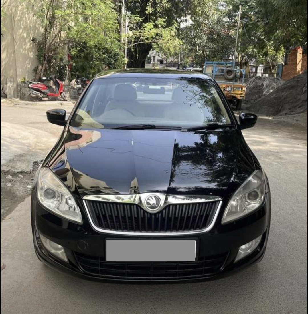 Skoda Rapid(2011-2014) Elegance 1.6 Tdi Cr Mt