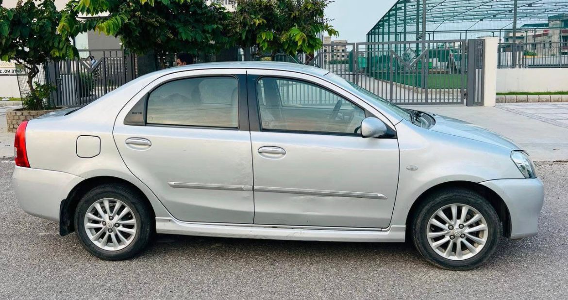 Toyota Etios(2010-2013) G