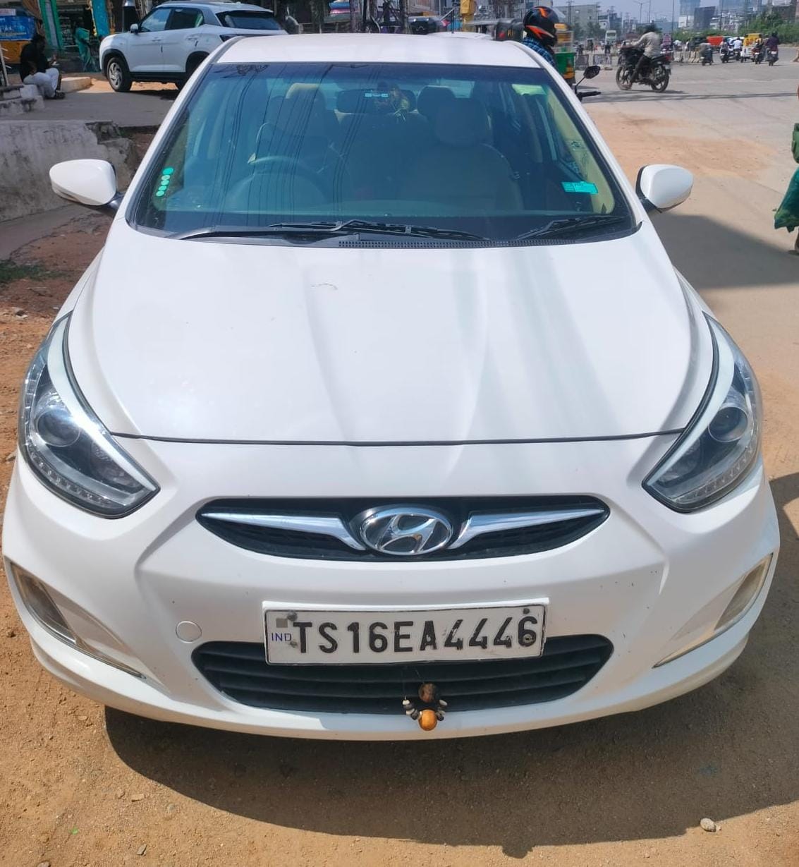 Hyundai Verna(2011-2015) Fluidic 1.6 Crdi Sx At