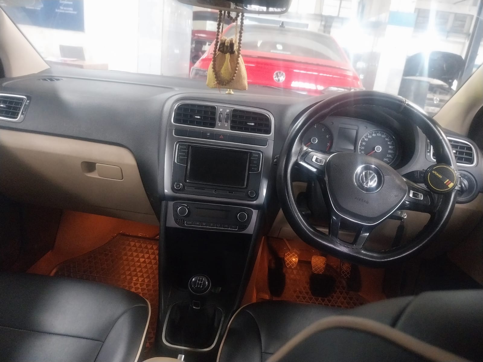 Volkswagen Ameo(2016-2019) Comfortline 1.0l (p)