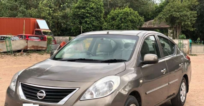 Nissan Sunny(2011-2014) Xv D