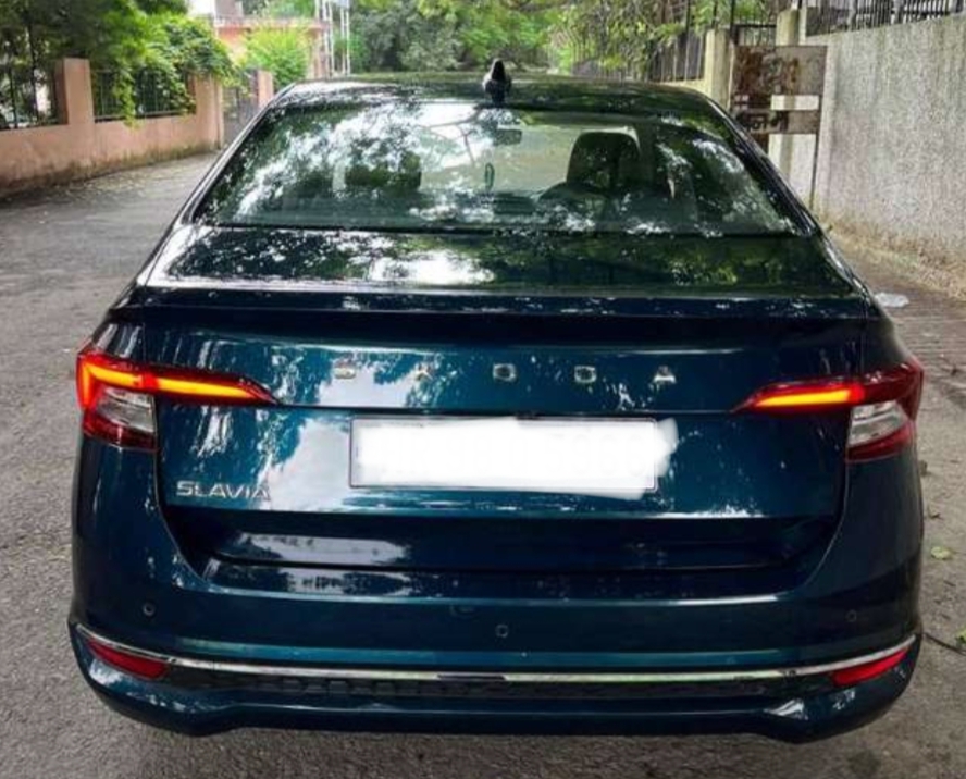 Skoda Slavia Style 1.0l Tsi Mt