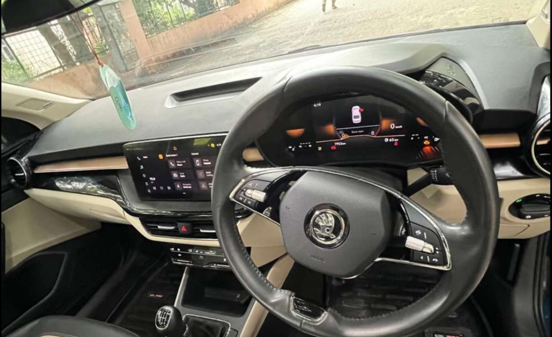 Skoda Slavia Style 1.0l Tsi Mt