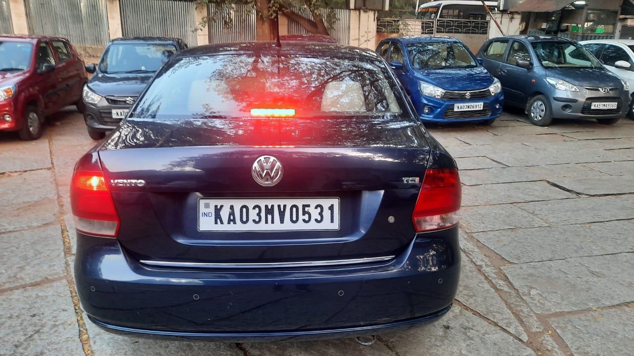 Volkswagen Vento(2014-2015) Highline Petrol