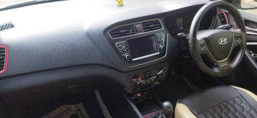 Hyundai I20 Active(2018-2020) 1.2 Sx Dual Tone