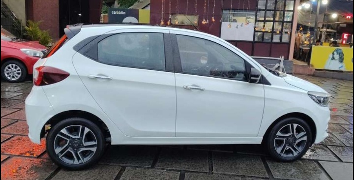 Tata Tiago Revotron Xe