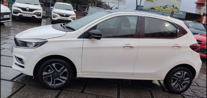 Tata Tiago Revotron Xe