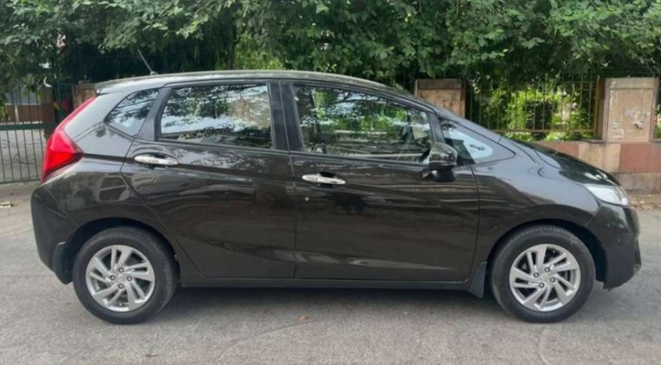 Honda Jazz(2018-2020) Vx At Petrol