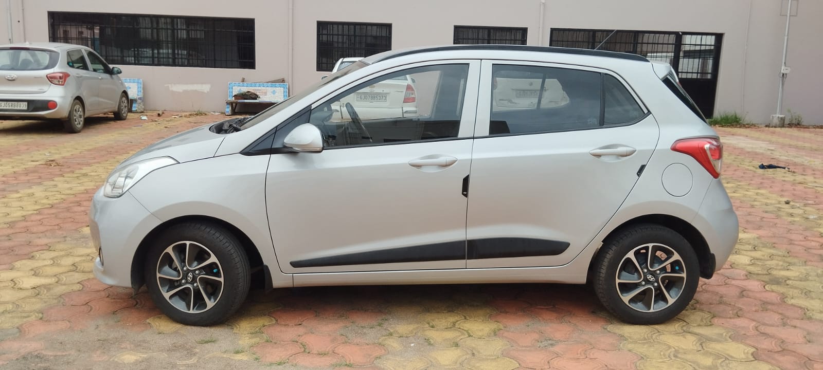 Hyundai Grand I10(2017-2020) Sportz O At 1.2 Kappa Vtvt