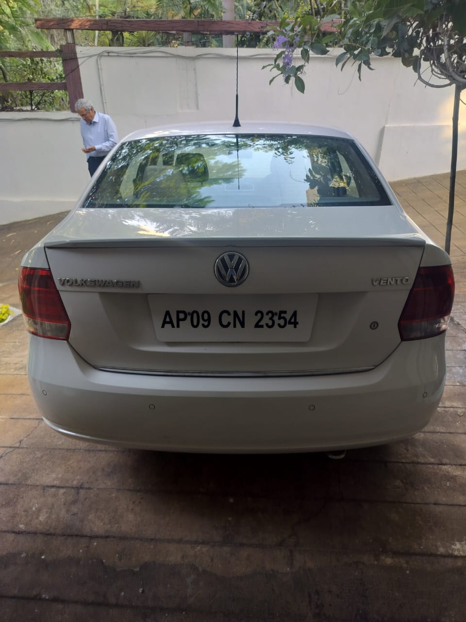 Volkswagen Vento(2010-2012) Highline Petrol