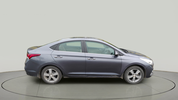 Hyundai Verna(2017-2020) 1.6 Vtvt Sx