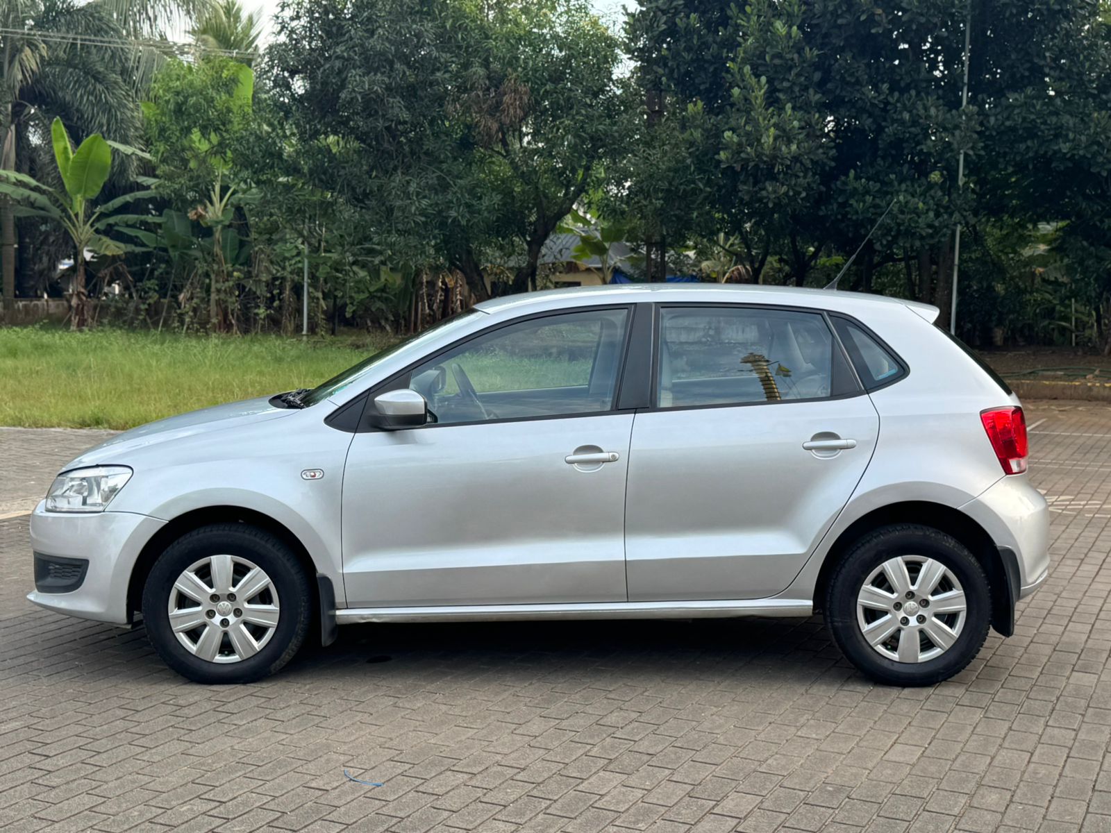 Volkswagen Polo(2010-2012) Comfortline 1.2l P