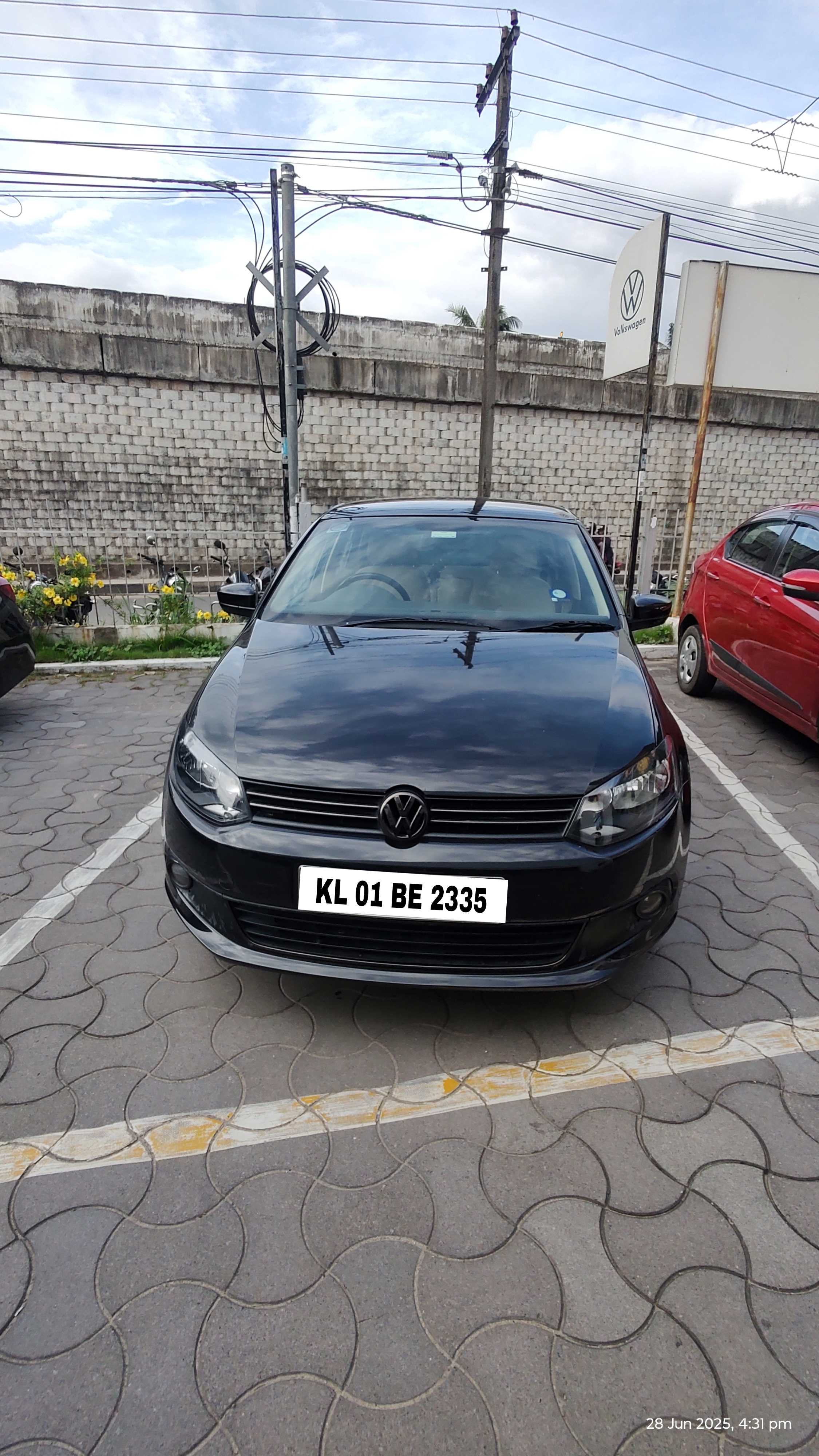 Volkswagen Vento(2010-2012) Highline Petrol