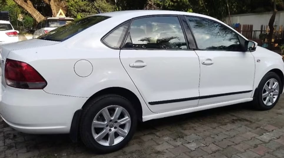 Volkswagen Vento(2014-2015) Highline Petrol At