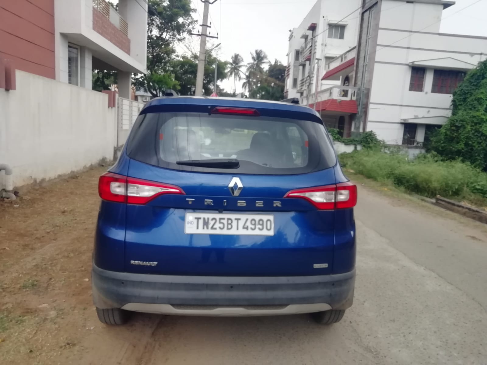 Renault Triber(2020-2023) Rxz Easy-r Amt