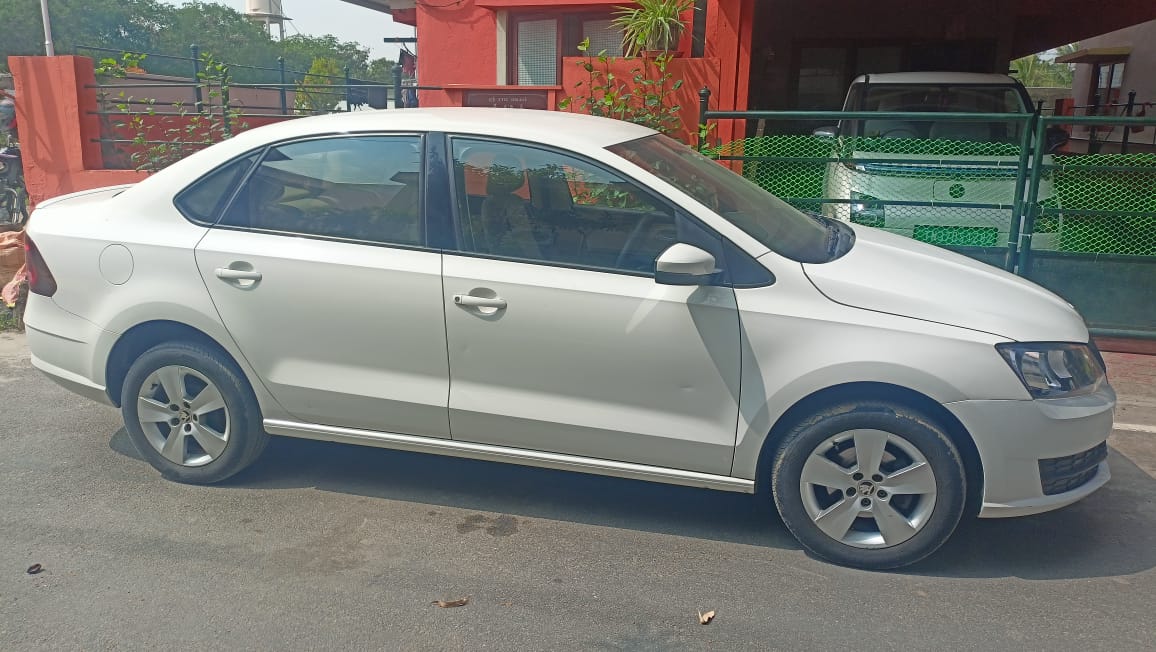 Skoda Rapid(2020-2022) 1.0 Tsi Rider Plus At