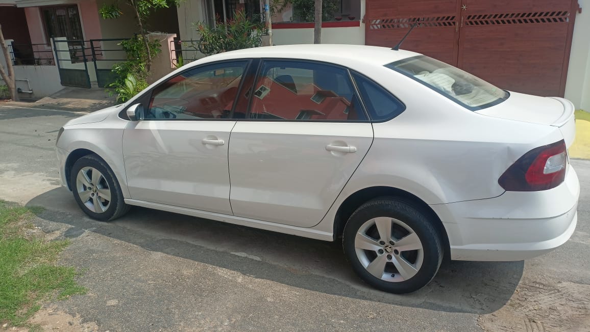 Skoda Rapid(2020-2022) 1.0 Tsi Rider Plus At