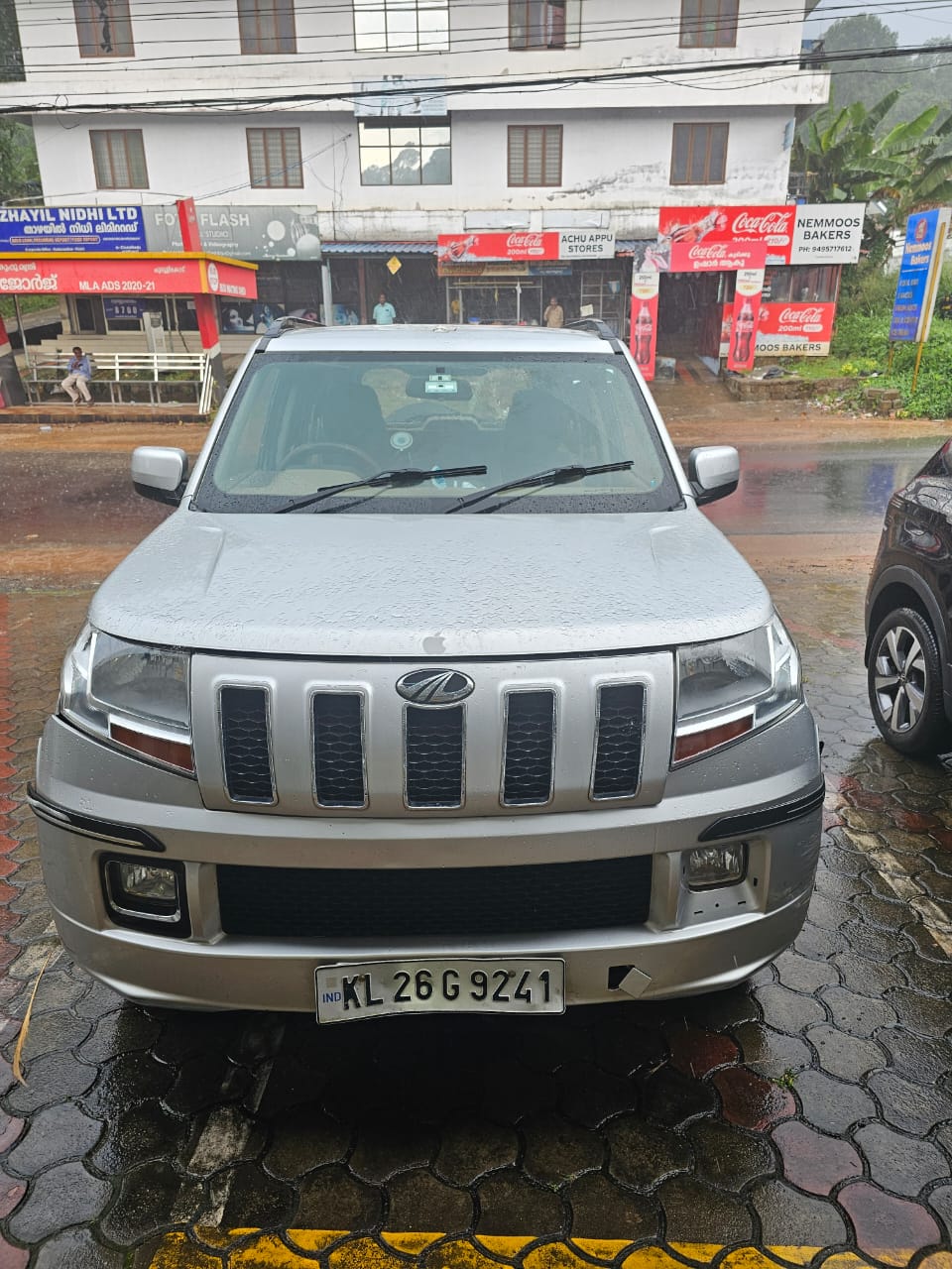 Mahindra Tuv300(2015-2019) T8 Mhawk 100