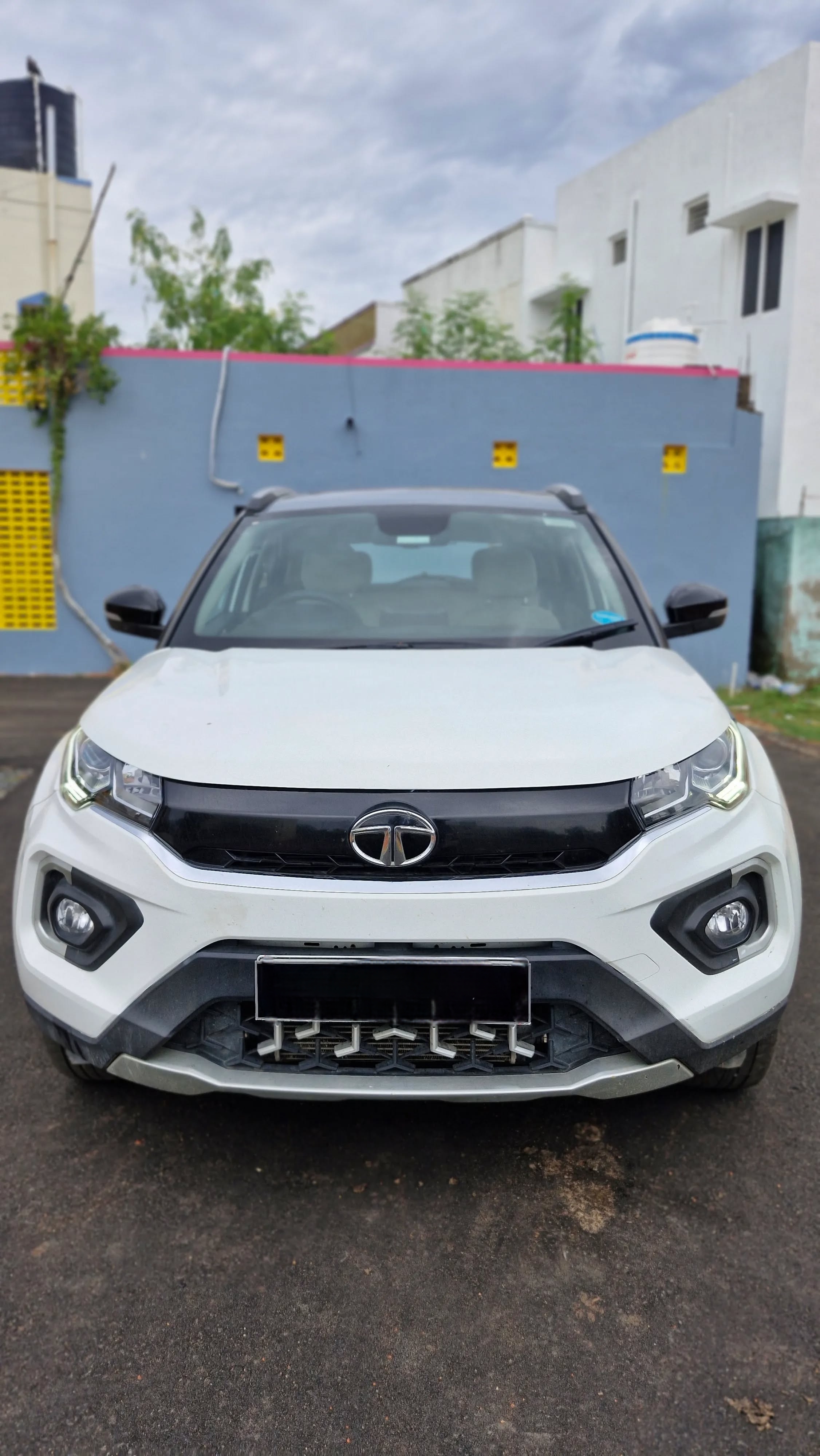 Tata Nexon(2020-2023) Xz Plus O