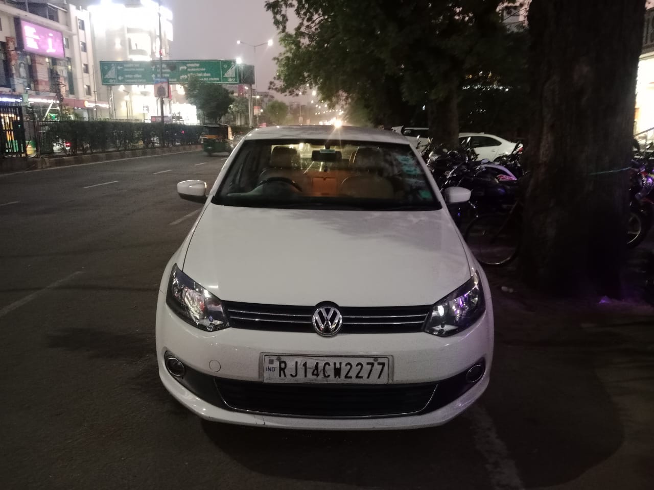 Volkswagen Vento(2012-2014) Highline Diesel