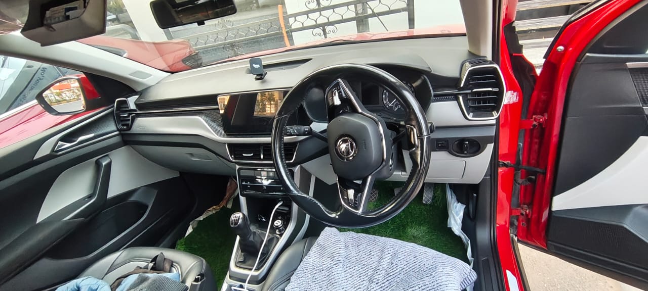 Skoda Kushaq(2021-2023) Ambition 1.0l Tsi Mt