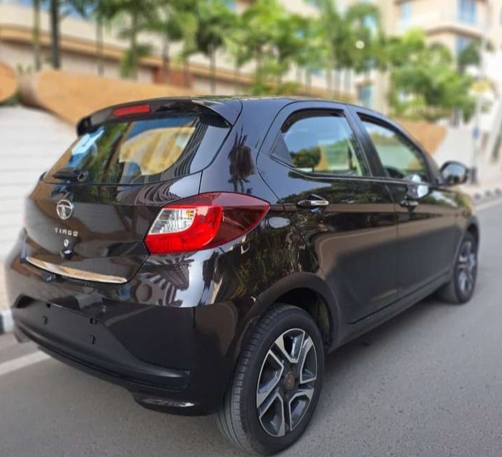 Tata Tiago Revotron Xza Plus