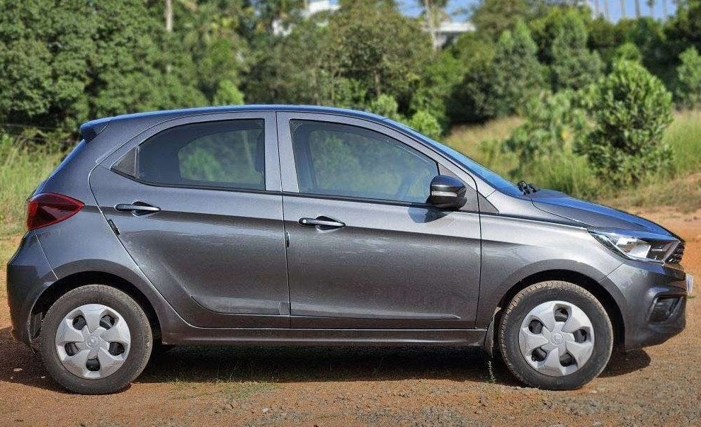 Tata Tiago Revotron Xta