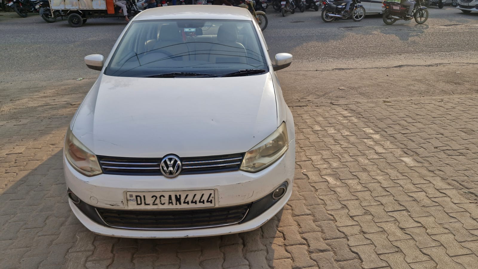 Volkswagen Vento(2010-2012) Highline Petrol