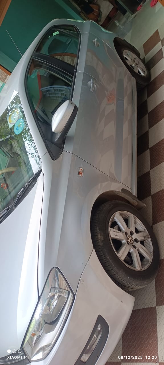 Volkswagen Polo(2010-2012) Highline 1.2l P