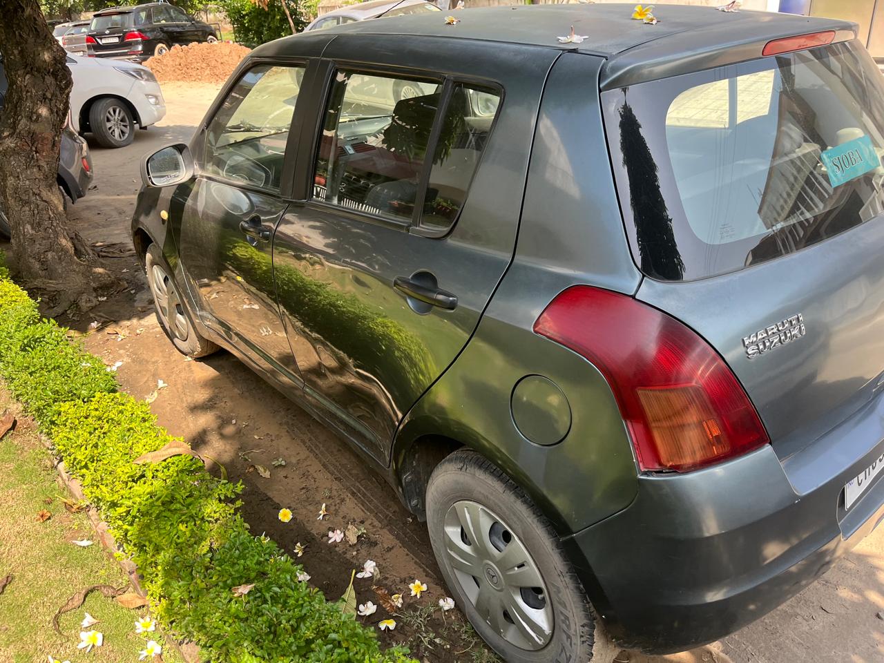 Maruti Suzuki Swift(2010-2011) Zxi 1.2 Bs-iv