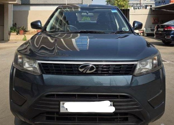 Mahindra Xuv300(2019-2020) 1.2 W8