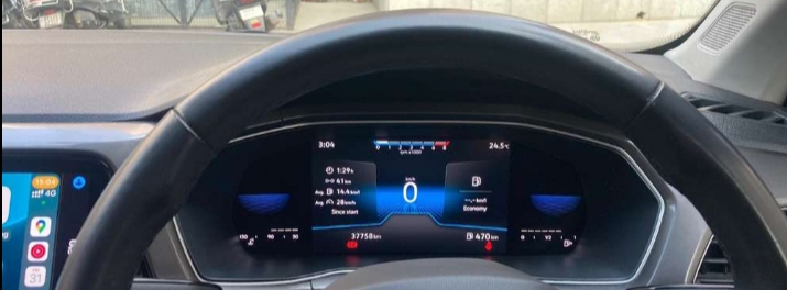 Volkswagen Taigun(2021-2023) Topline 1.0 Tsi At