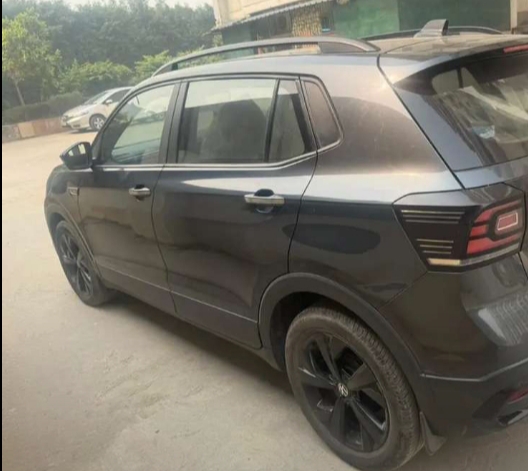 Volkswagen Taigun(2021-2023) Topline 1.0 Tsi At