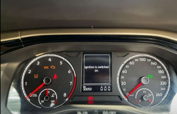 Volkswagen Virtus(2022-2023) Highline 1.0 Tsi At