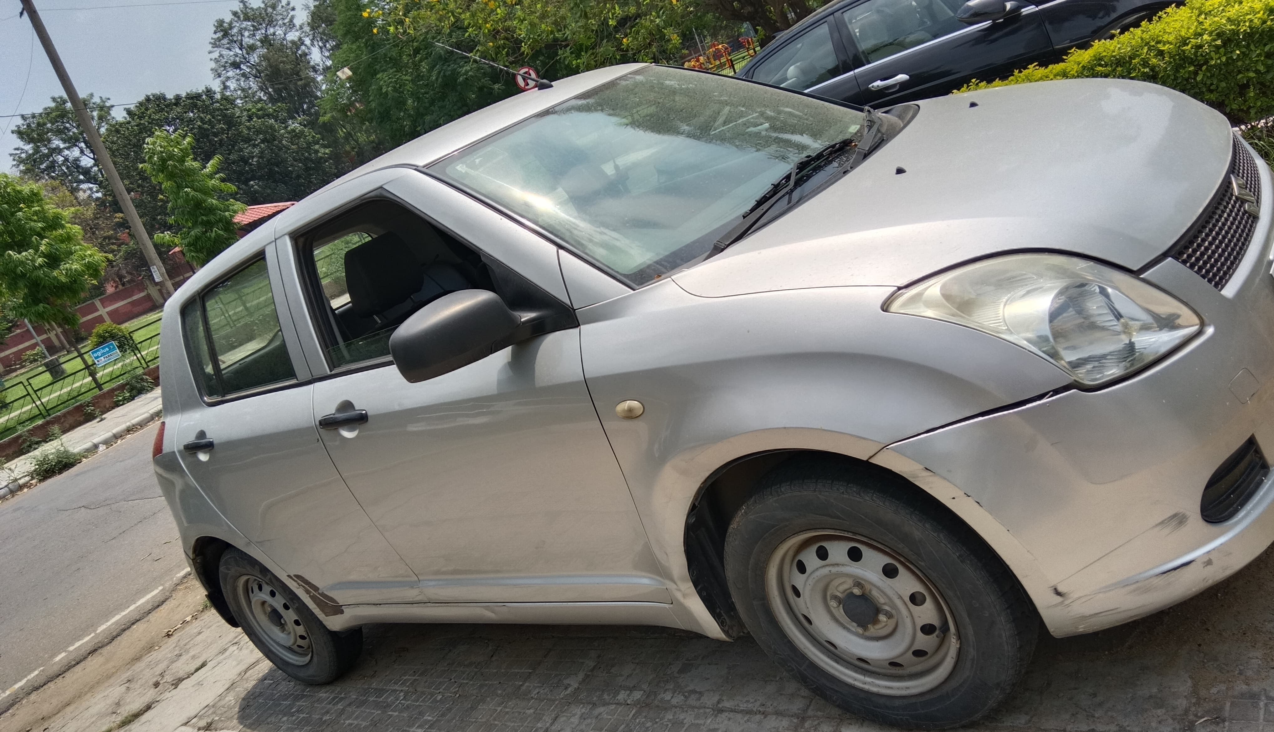 Maruti Suzuki Swift(2010-2011) Vxi 1.2 Bs-iv
