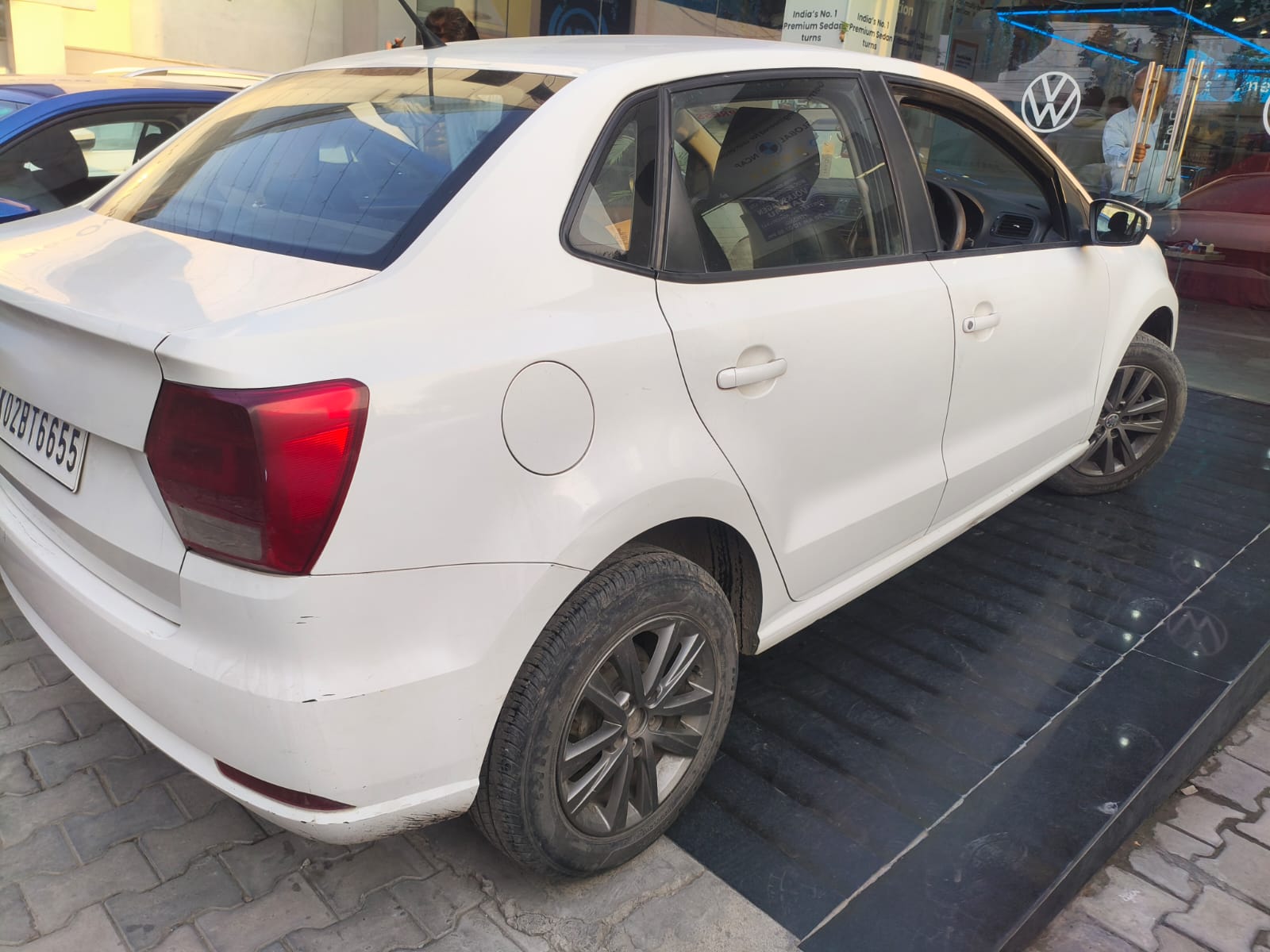 Volkswagen Ameo(2016-2019) Highline 1.2l (p)