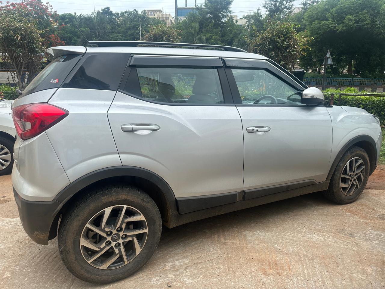 Mahindra Xuv300 1.2 W8 (o) Bs-vi