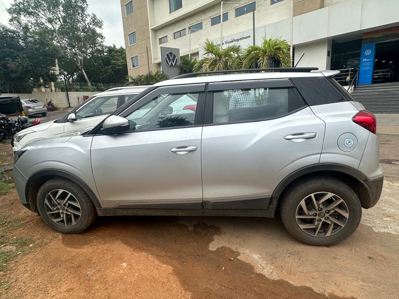 Mahindra Xuv300 1.2 W8 (o) Bs-vi