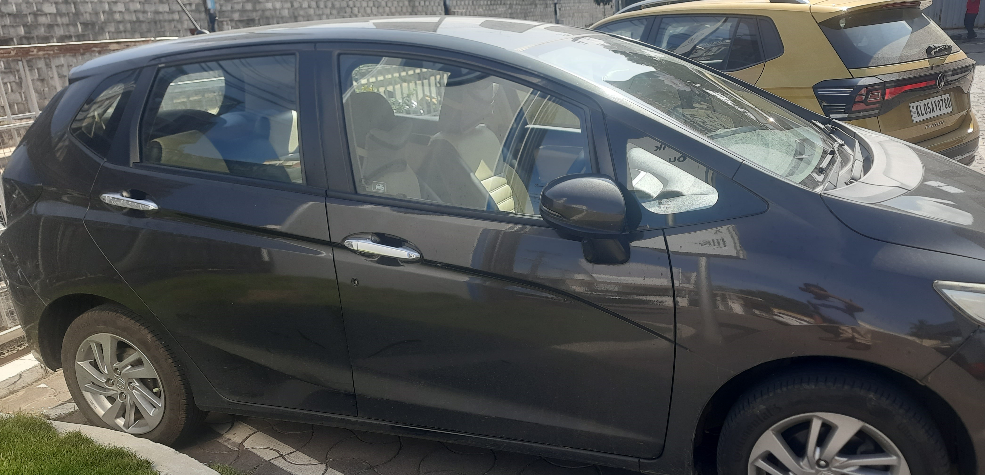 Honda Jazz(2015-2018) Vx Petrol