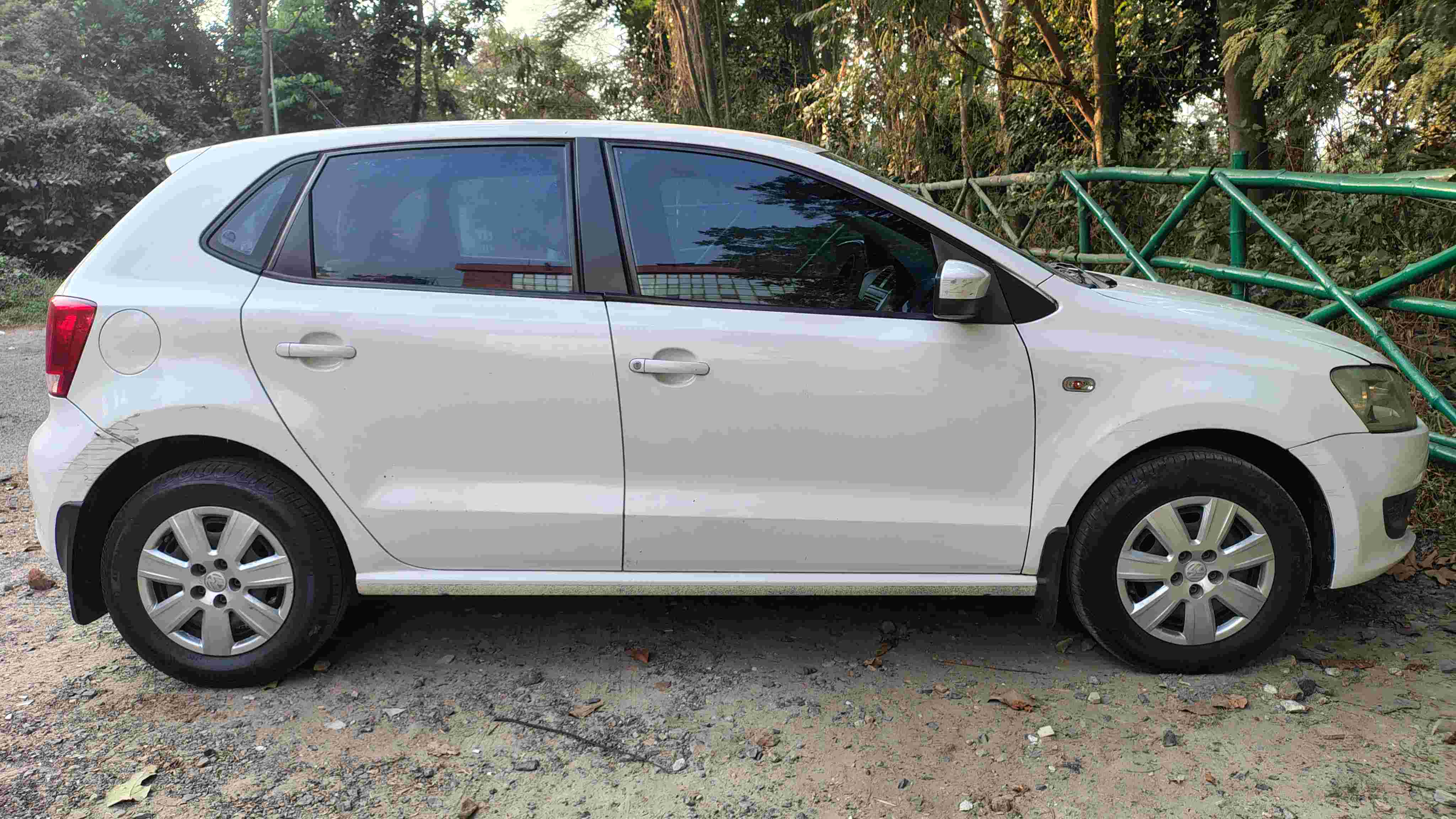 Volkswagen Polo(2010-2012) Trendline 1.2l P