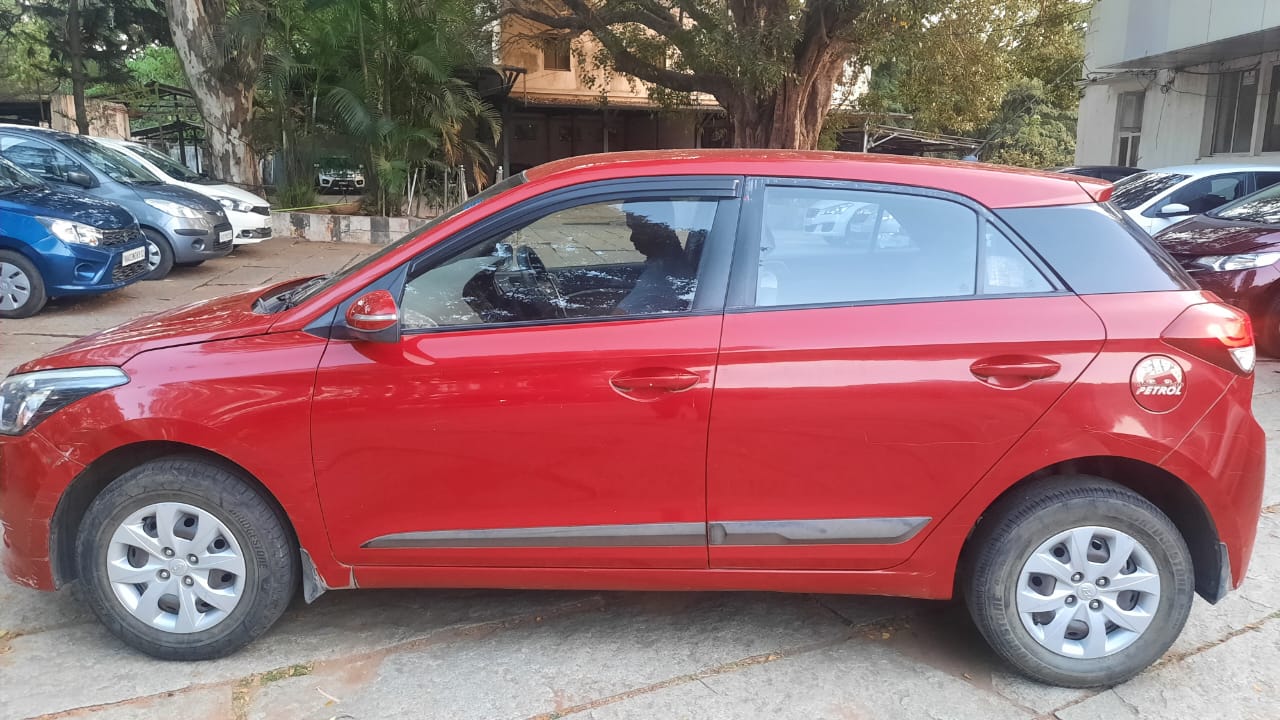Hyundai I20(2015-2017) Sportz 1.2 O