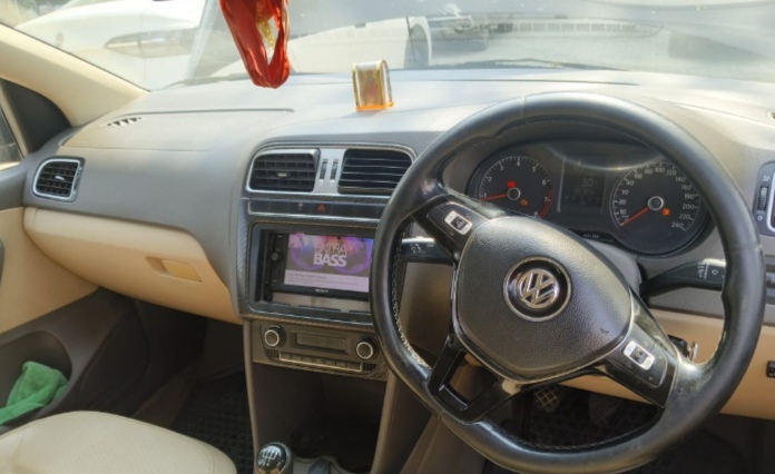 Volkswagen Vento(2015-2019) Highline Petrol