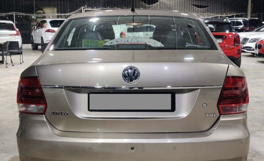 Volkswagen Vento(2015-2019) Highline Petrol