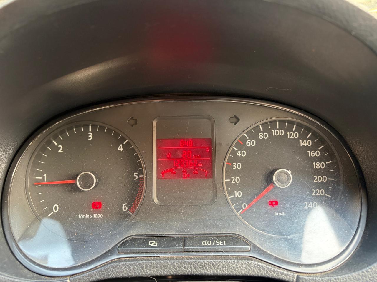 Volkswagen Polo(2012-2014) Comfortline 1.2l D