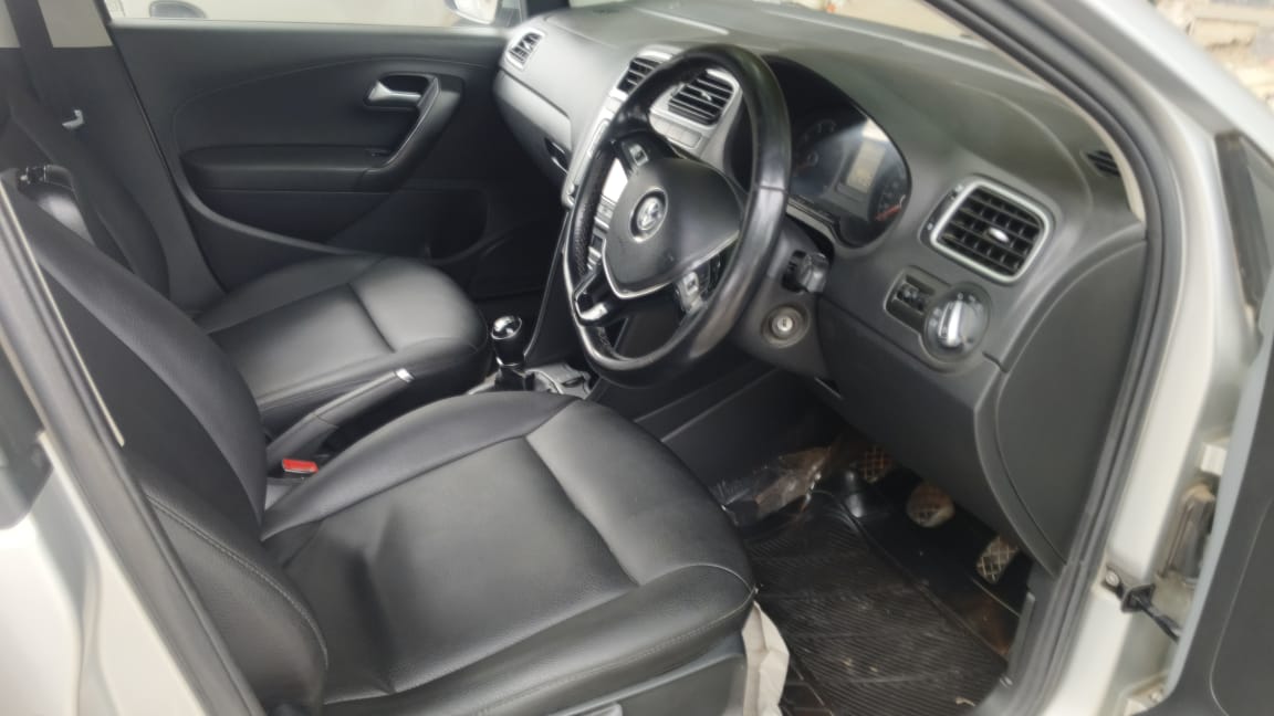 Volkswagen Polo(2012-2014) Highline 1.2l P