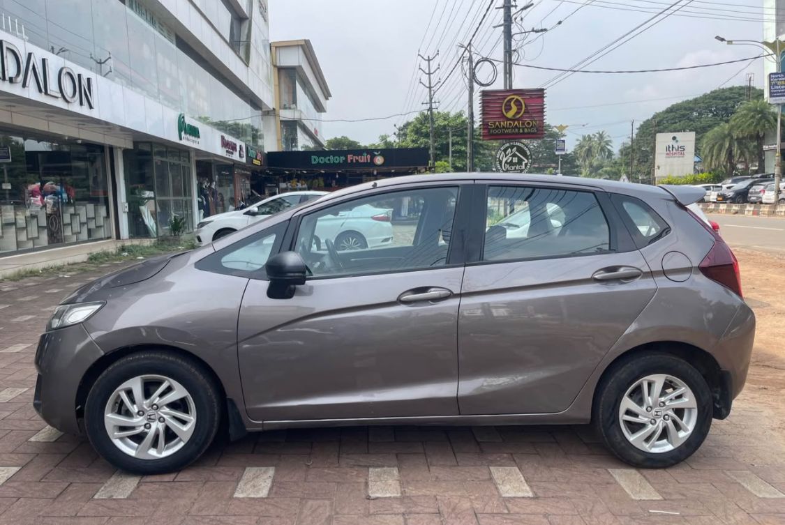 Honda Jazz(2015-2018) Vx Petrol