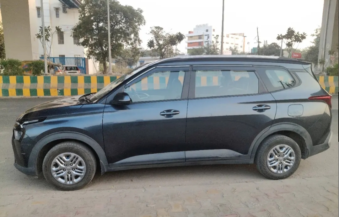 Kia Carens(2023-2024) Prestige 1.5 Petrol 7 Str