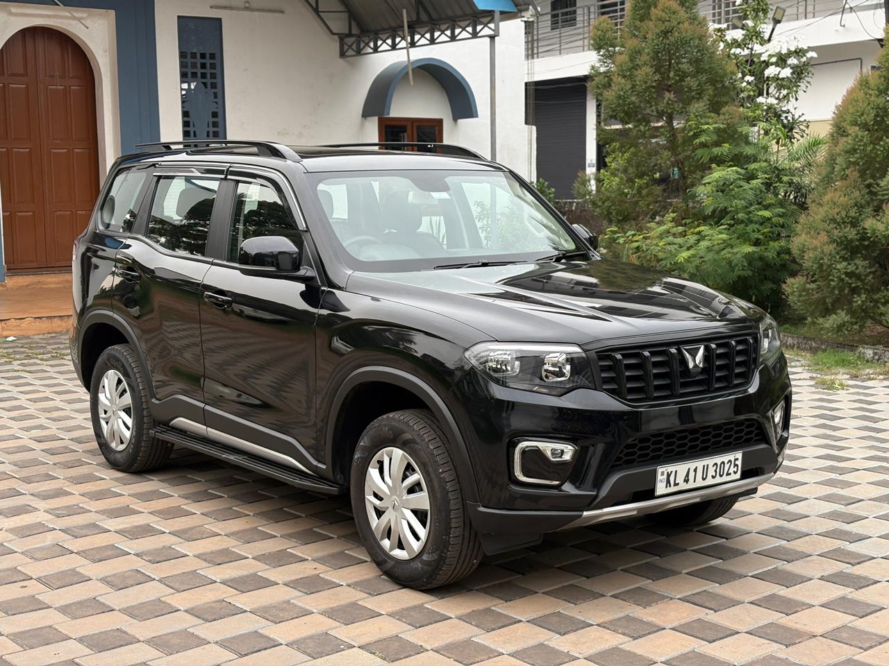 Mahindra Scorpio N Z8 L Diesel Mt 2wd 7 Str