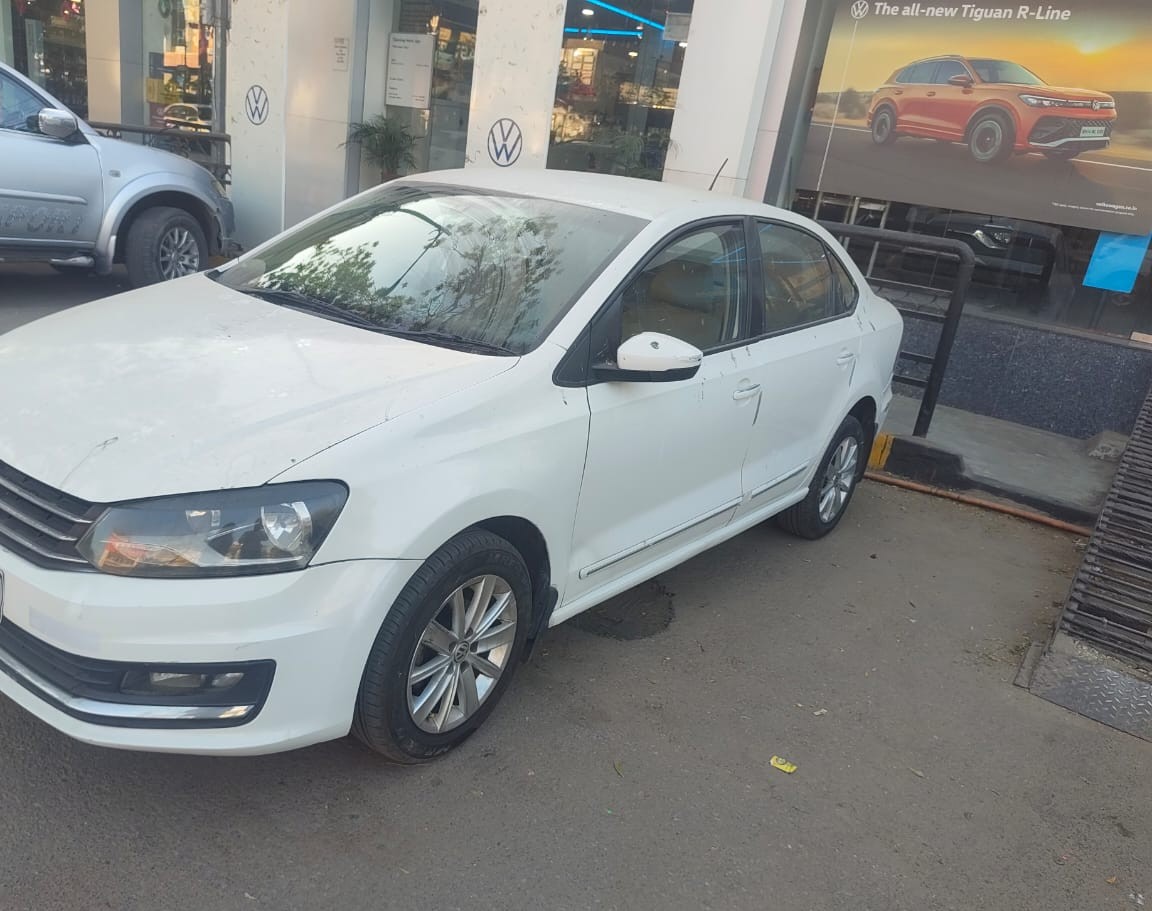 Volkswagen Vento(2014-2015) Highline Petrol