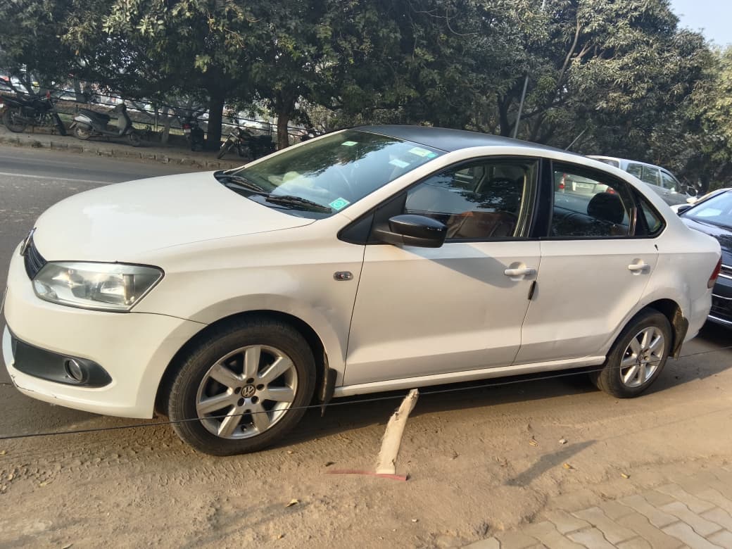 Volkswagen Vento(2012-2014) Highline Petrol